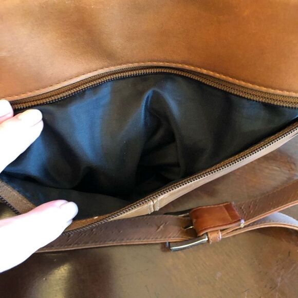 ST. JOHN’S BAY - Brown Smooth Leather Saddle-Bag-Style Crossbody/Shoulder Bag - Picture 10 of 16